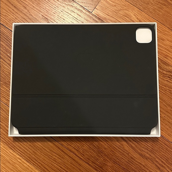 APPLE Magic Keyboard - Picture 3 of 6